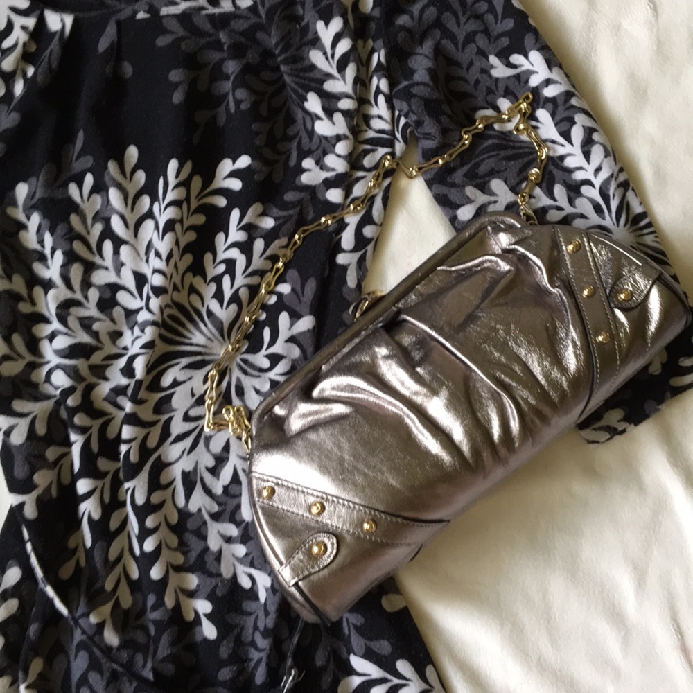 [ Lovecat Silver Evening Clutch w Shoulder Strap ]